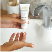 Zao Organic Skin Intuitive Gentle Scrub 2 in 1 – Βιολογικό Απαλό απολεπιστικό προσώπου 2 σε 1, για όλους τους τύπους δέρματος
