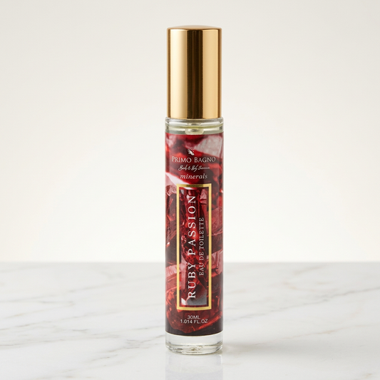 Ruby Passion πάνω σε λευκό μάρμαρο