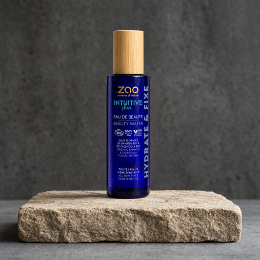 Zao Beauty Water πάνω σε πέτρα