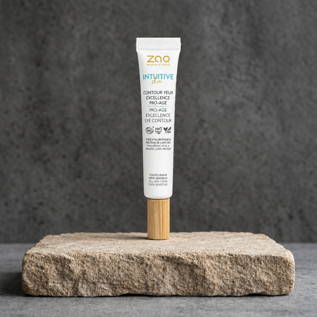 Zao Pro-Age Eye Contour πάνω σε πέτρα
