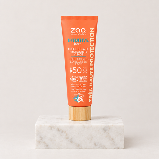 ZAO SPF 50 σε απλό μαρμάρινο βάθρο